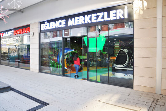 Nurol Park Güneşli Oasis Alışveriş Merkezi