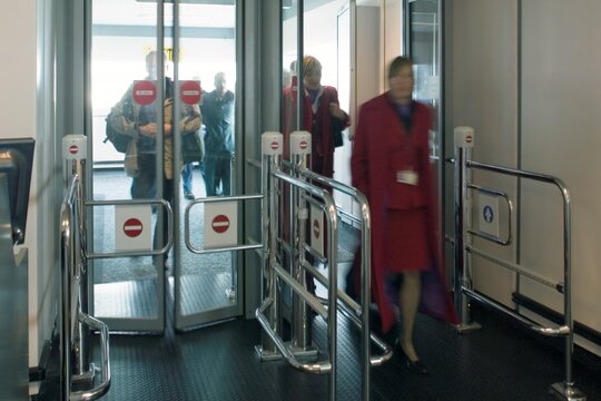 Glasgow Airport FlipFlow WIDE extended