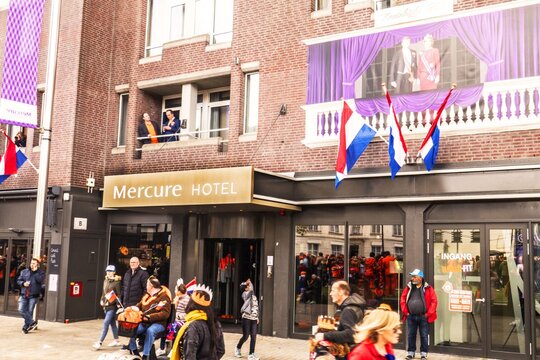 Mercure Hotel Tilburg Centrum - Automatische Tourniquet met ingebouwde schuifdeuren en geïntegreerd luchtgordijn